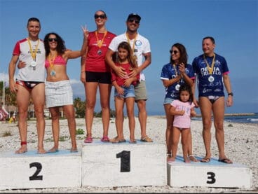 los dianenses maria bisquert y alvaro de maria tome en el tercer cajon del podio