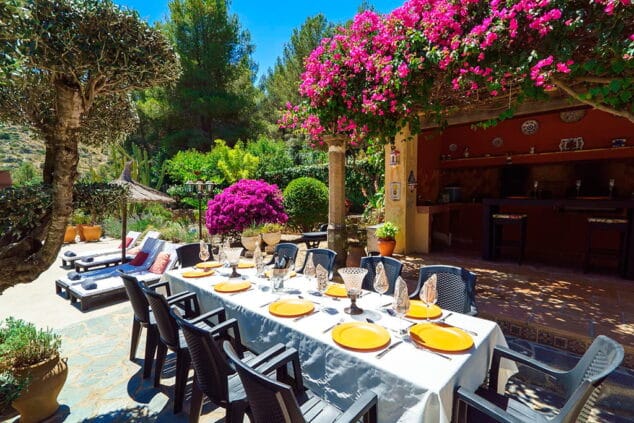 mesas de exterior aguila rent a villa