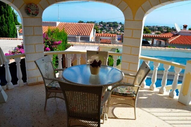 porche terraza de la vivienda euroholding