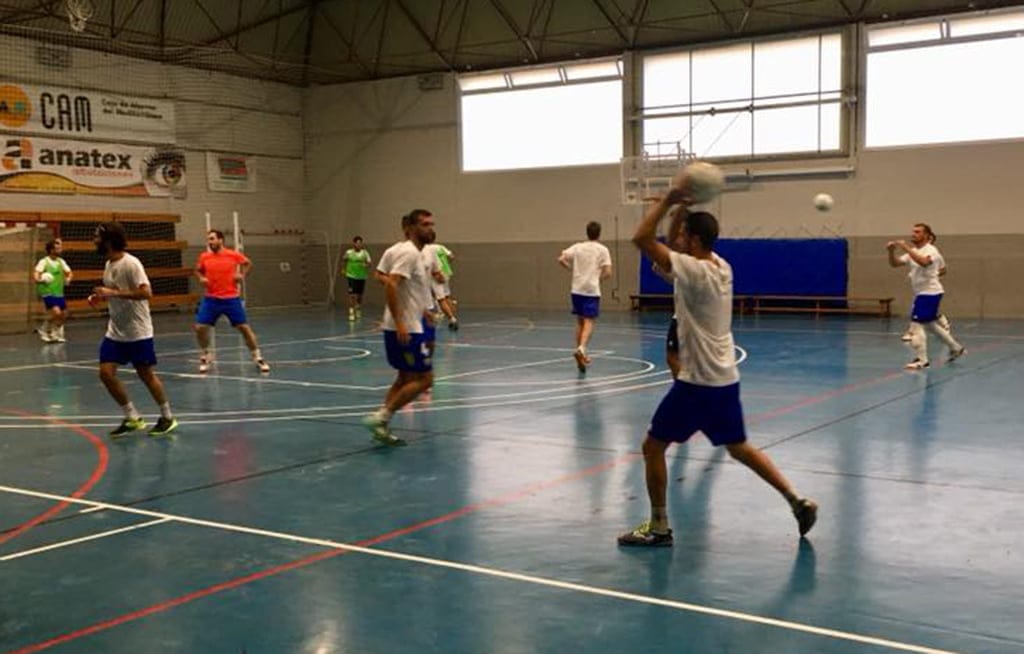 Óscar García lleva un trabajo intenso con la plantilla del CFS Mar Dénia 2 pretemporada del cfs mar denia