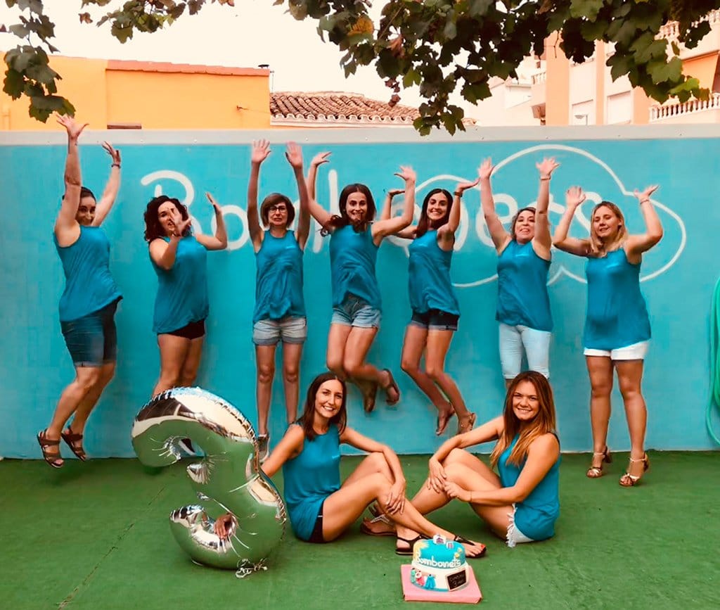 tercer aniversario equipo bombonets