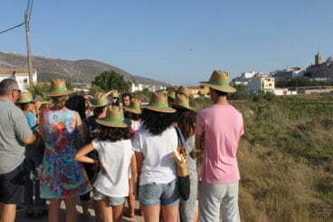 visitando el proyecto biomoscatell en el poble nou de benitatxell