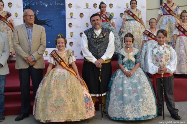 18 recepcion de la presentacion de neus suarez cargos infantiles falla les roques