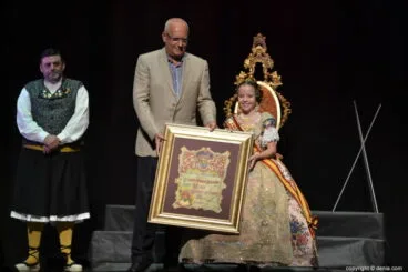 Presentación fallera mayor infantil Dénia 2019 – Entrega del nomenament