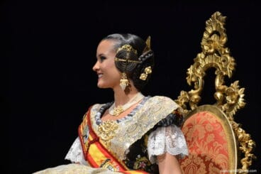 Presentación de la fallera mayor de Dénia 2019 – Amparo Petrie