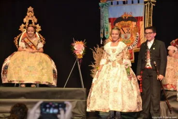 Presentación fallera mayor infantil Dénia 2019 – Cargos infantiles falla Diana