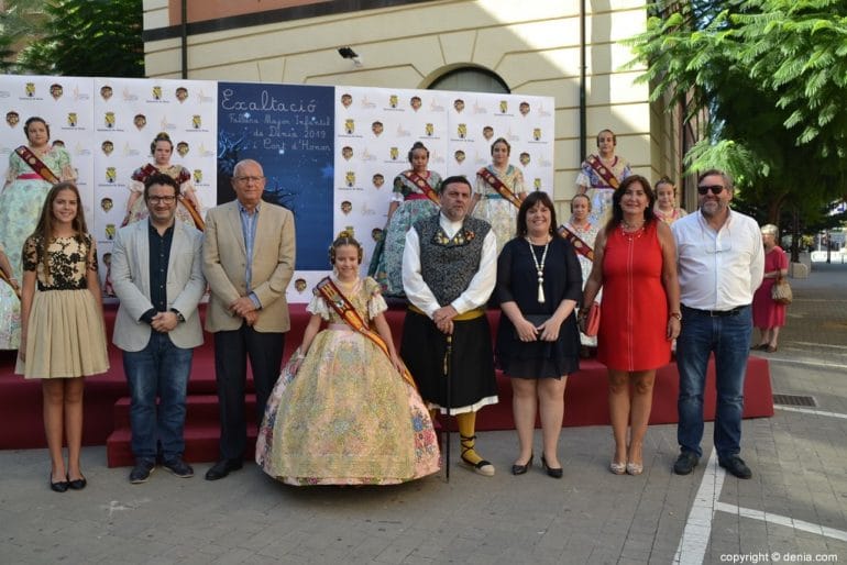 Recepción de la presentación de Neus Suárez - Concejales del Ayuntamiento