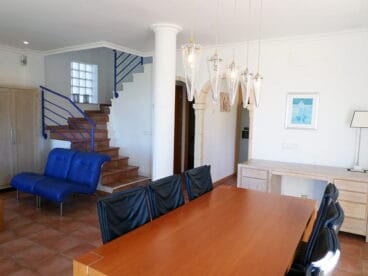 Amplio comedor Promociones Denia