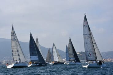 barcos en la copa del canal