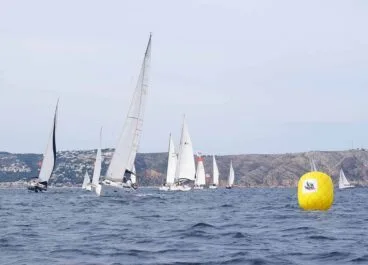 barcos participantes en la regata solidaria en denia
