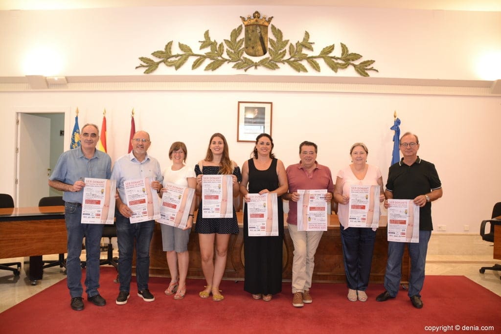 colaboradores en el x maraton de donacion de sangre de denia