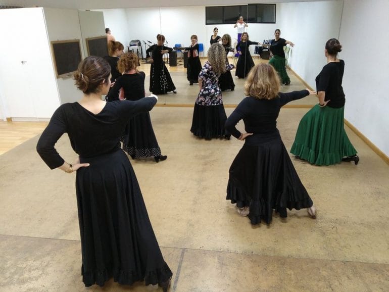 Curso de sevillanas en Dinàmics