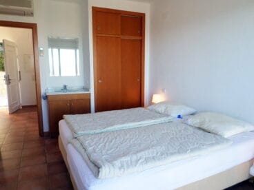 Habitación con armario Promociones Denia