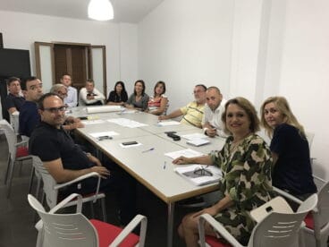 miembros de cedma durante una reunion