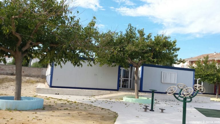 Patio del colegio de La Xara