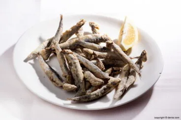Pescado frito de la bahia de Denia en Sandunga 52