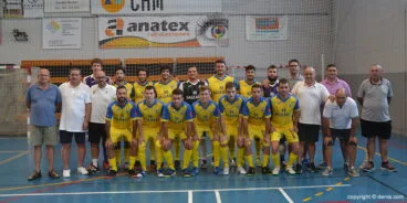 plantilla con directivos y el alcalde