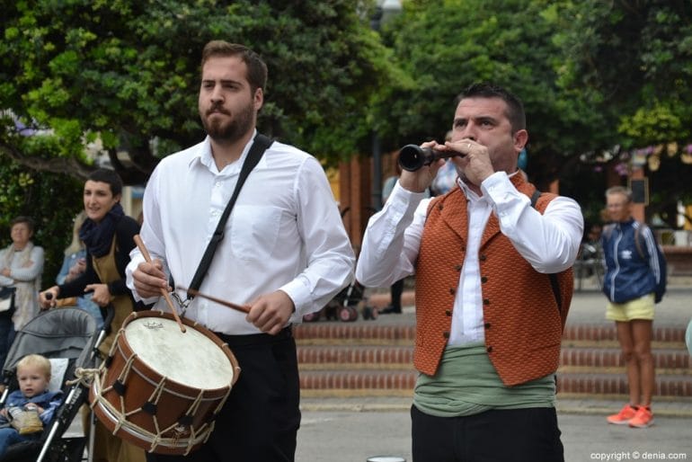 Dianium Dansa 9 d'Octubre - Dolçaina i Tabalet