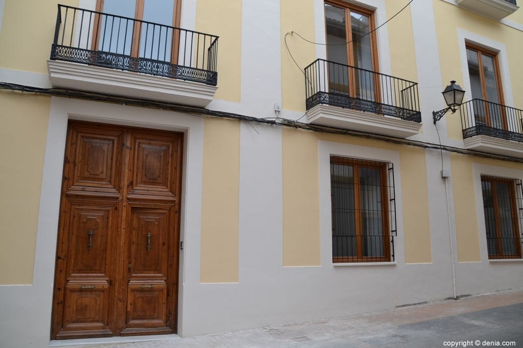 acceso a la nueva biblioteca de denia