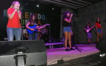 Actuación de grupos musicales