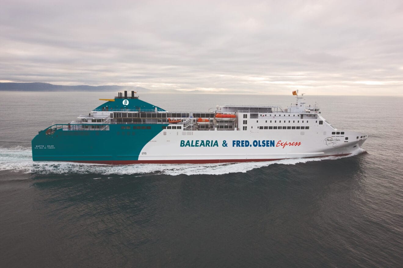 Barco que unirá la Península con las Islas Canarias