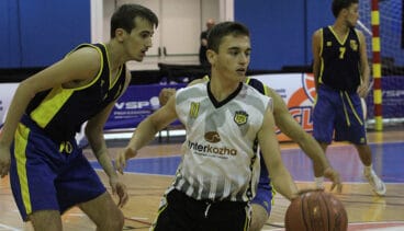 bernardo sanz controlado la pelota