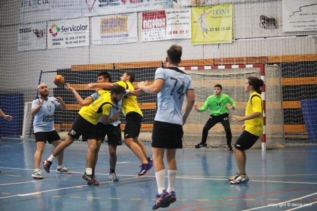 buena defensa de los dianenses ante el ch la vila