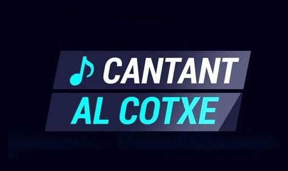 cantant al cotxe a punt