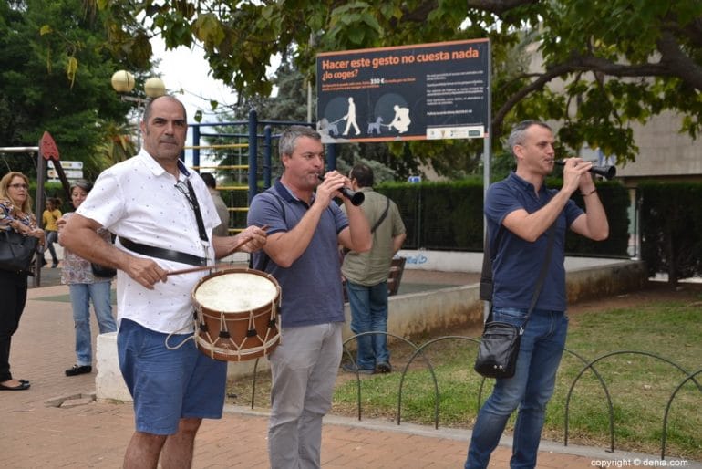 Celebración del 9 d'Octubre de Compromís - Dolçaina i tabalet