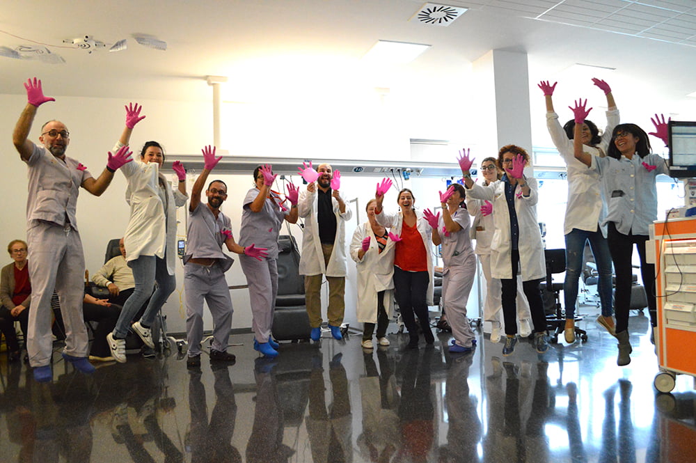 Celebración del día contra el cáncer de mama en el Hospital de Dénia