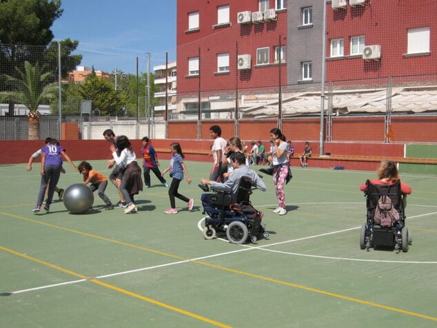 condenados al bordillo en el proyecto som iguals som diferents