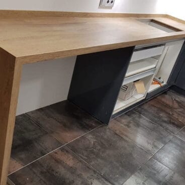Dekton Valterra porcelanico con imitación madera Marbrestone