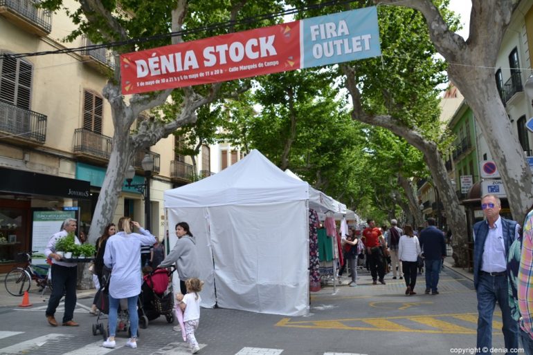 Dénia Stock sur la rue Campos