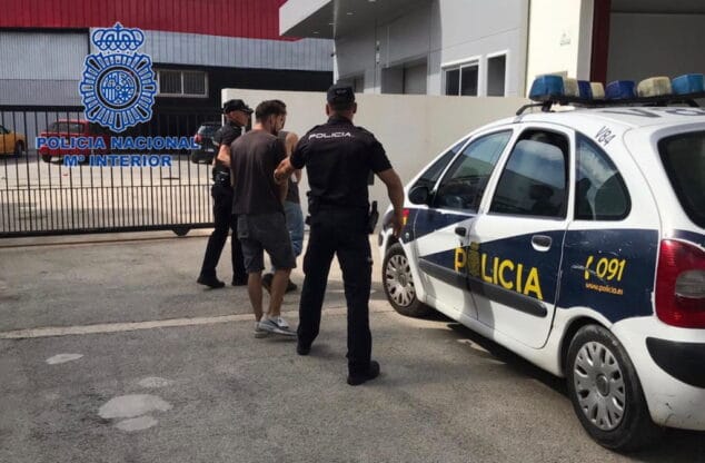 detenidos in fraganti tras robar en denia
