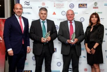 Entrega del galardón a Baleària por el Fast Ferry Eco Aqua