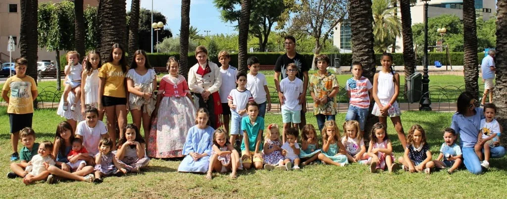 foto de la comision infantil de paris pedrera