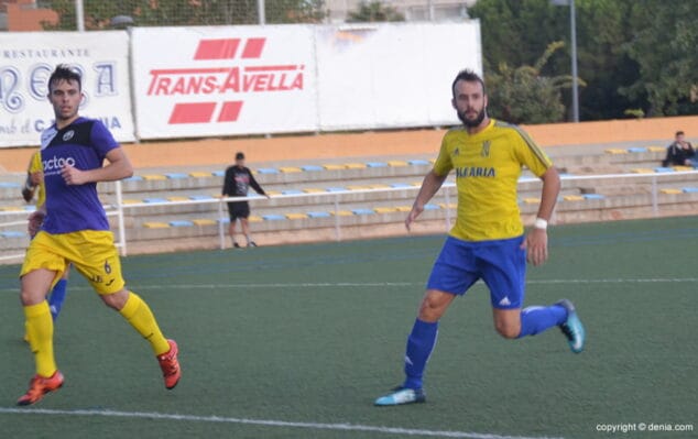guerrero buscando posicion de gol