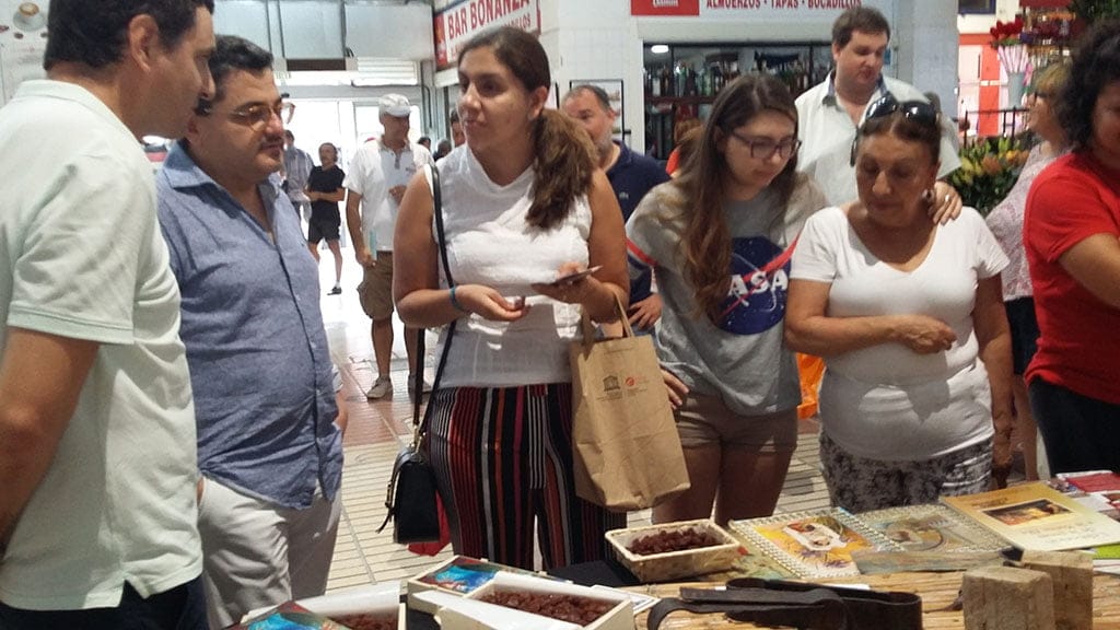 Destacan a Dénia en un periódico árabe, "como la capital de la gastronomía española" 1 la periodista luisa pulido en denia