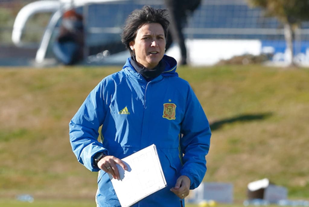 Fiamma Benítez, convocada por la Selección Nacional Sub 17 de fútbol 2 la seleccionadora sub 17 de espana tona is