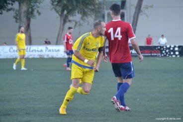 panucci durante el choque ante la ue tavernes