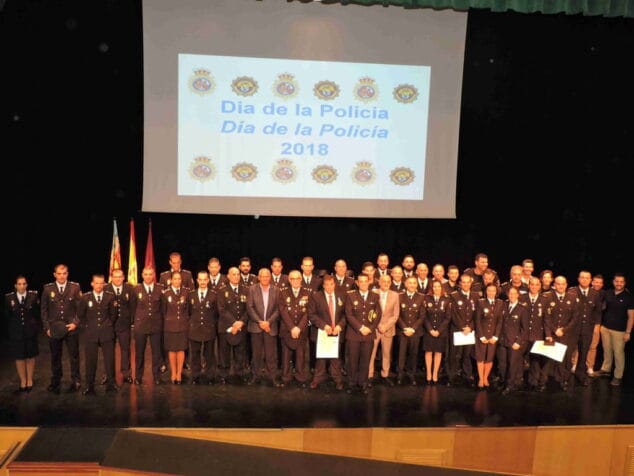 policias felicitados en el dia de los angeles custodios en denia