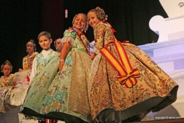 Presentación Infantil Falla Saladar 2019 – Thais y Neus