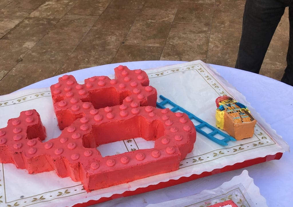 tarta fira gata al carrer