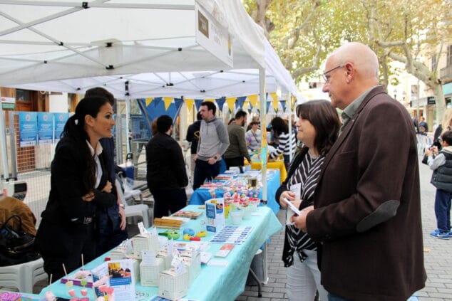05 autoridades en la feria de asociaciones