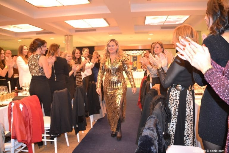 Presentación Capitanía Almogàvers 2019 - Aplausos a la capitana