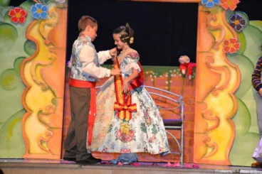 13 Presentación infantil Les Roques 2019 – Imposición de banda