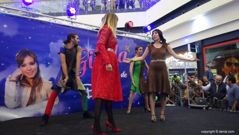 Gisela en Portal de la Marina - Pocahontas