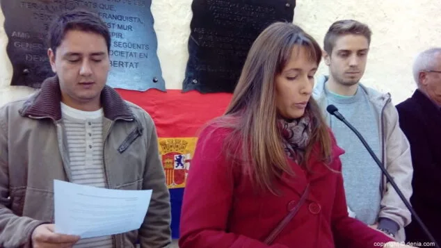 19 homenaje del pspv de denia a los republicanos fusilados jovenes socialistas