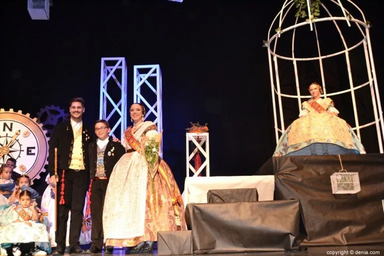 Presentación infantil Falla Diana 2019 - Con los cargos grandes
