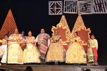 Presentación falla Darrere del Castell 2019 – Cargos 2018